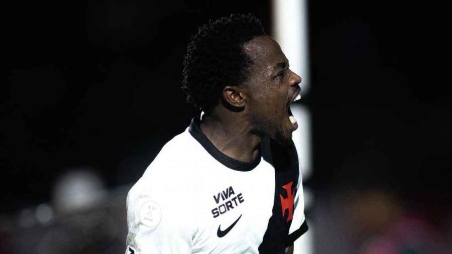 Andrés Gómez decide de novo e Vasco elimina o Vitória