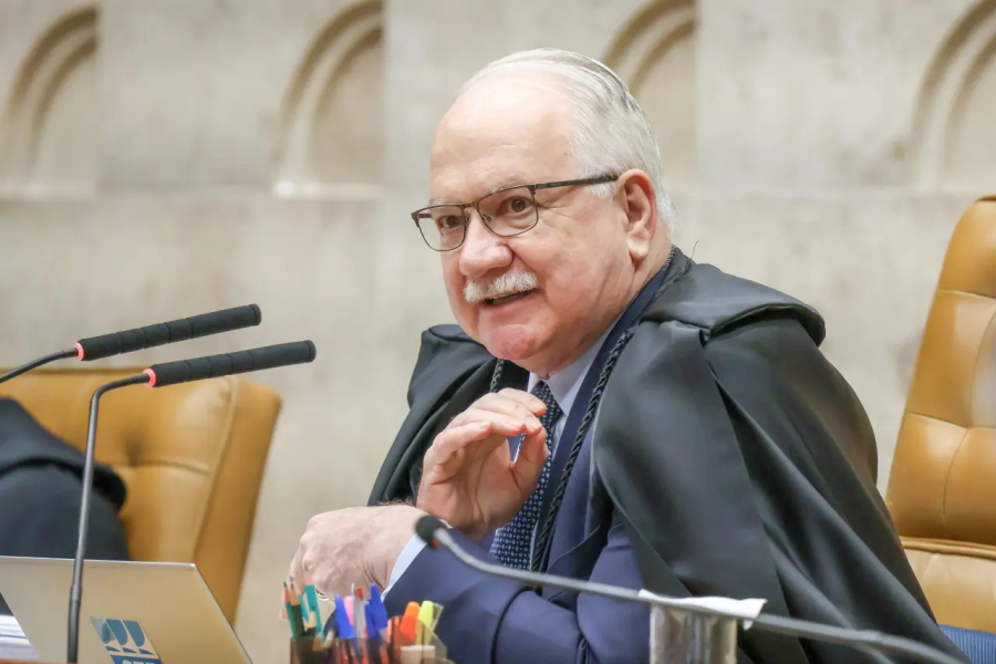Ministros do STF pressionam Fachin a levantar sigilo total dos casos Master e Dark Horse