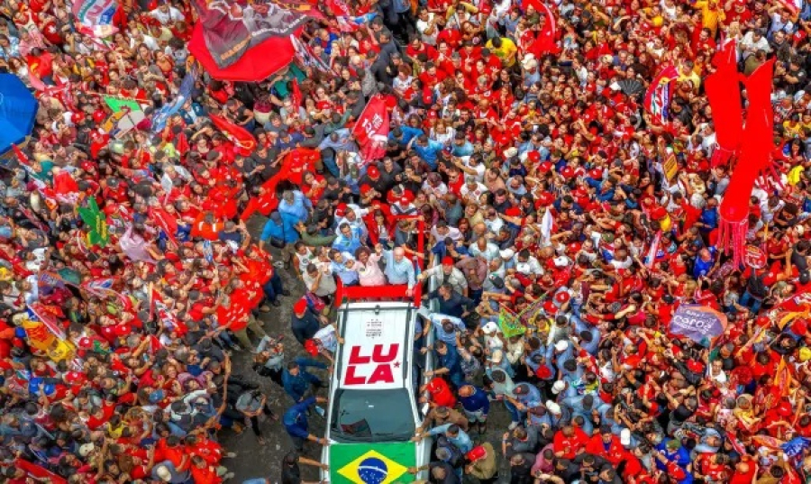 Lula diz que eleição deste ano opõe “seriedade” a quem “faz orgia”