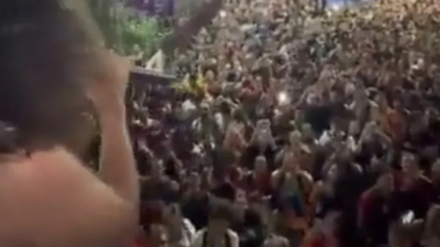 Estudantes de todo Brasil mantêm manifestações de rua contra pautas de Flávio Bolsonaro