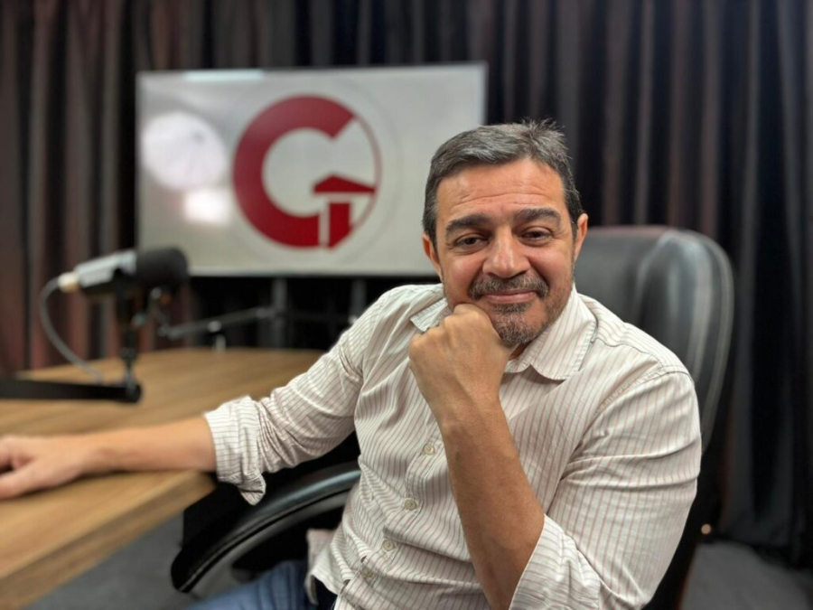 Elias Jabbour alerta: ‘Flávio Bolsonaro quer um Brasil submisso aos EUA; Lula, o oposto’