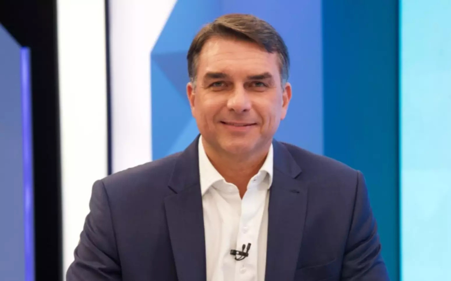 FLÁVIO FALOU 28 VEZES O NOME DE LULA NA GLOBO; LULA, NENHUMA VEZ