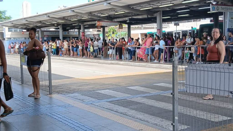 CRIME ELEITORAL: TRE da Bahia manda prender secretário por retenção de ônibus no dia da eleição