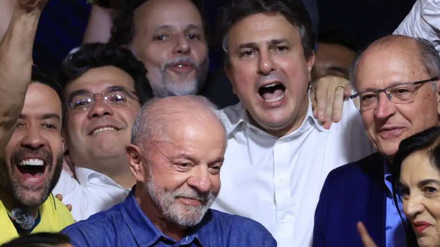 LÍDERES DE QUASE TODO O MUNDO EXALTAM REELEIÇÃO DE LULA