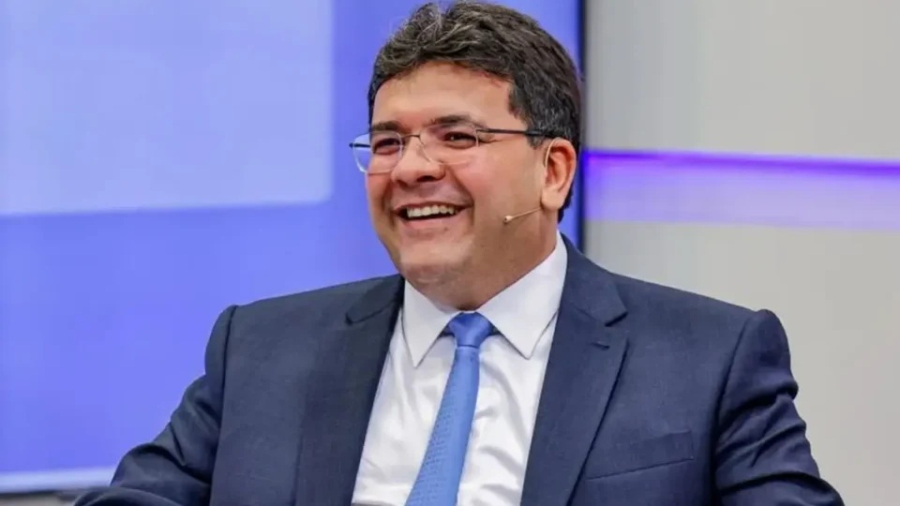 LULA SINALIZA INDICAR RAFAEL FONTELES PARA SER MINISTRO DA FAZENDA NO QUARTO MANDATO